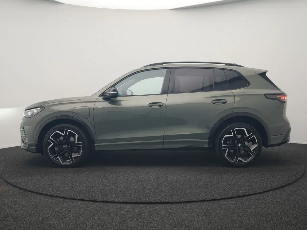 Volkswagen Tiguan 1.5 eHybrid R-Line Business PHEV 272pk Dea uit 2024, foto 2