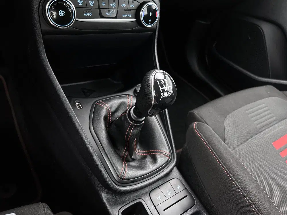 Ford Fiesta 1.0 EcoBoost Hybrid ST-Line uit 2022, foto 12