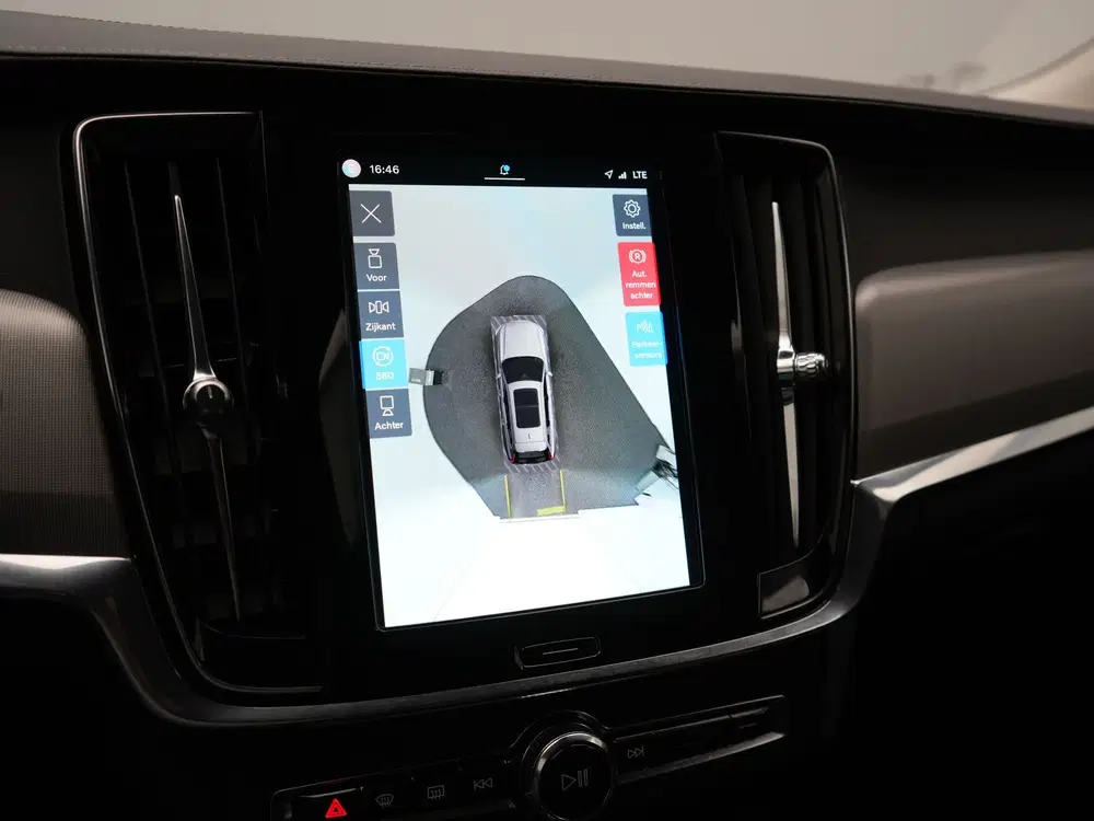 Volvo V90 2.0 T6 Plug-in hybrid AWD Plus Dark LONG R uit 2022, foto 14