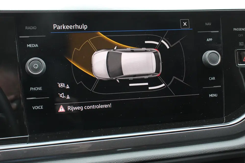 Volkswagen Polo 1.0 TSI 95pk DSG Style Navigatie Apple Car uit 2022, foto 2