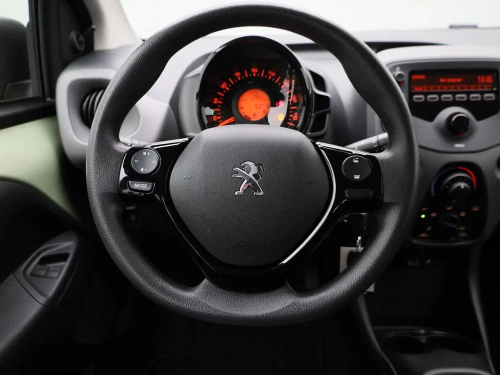 Peugeot 108 1.0 e-VTi Active uit 2021, foto 7