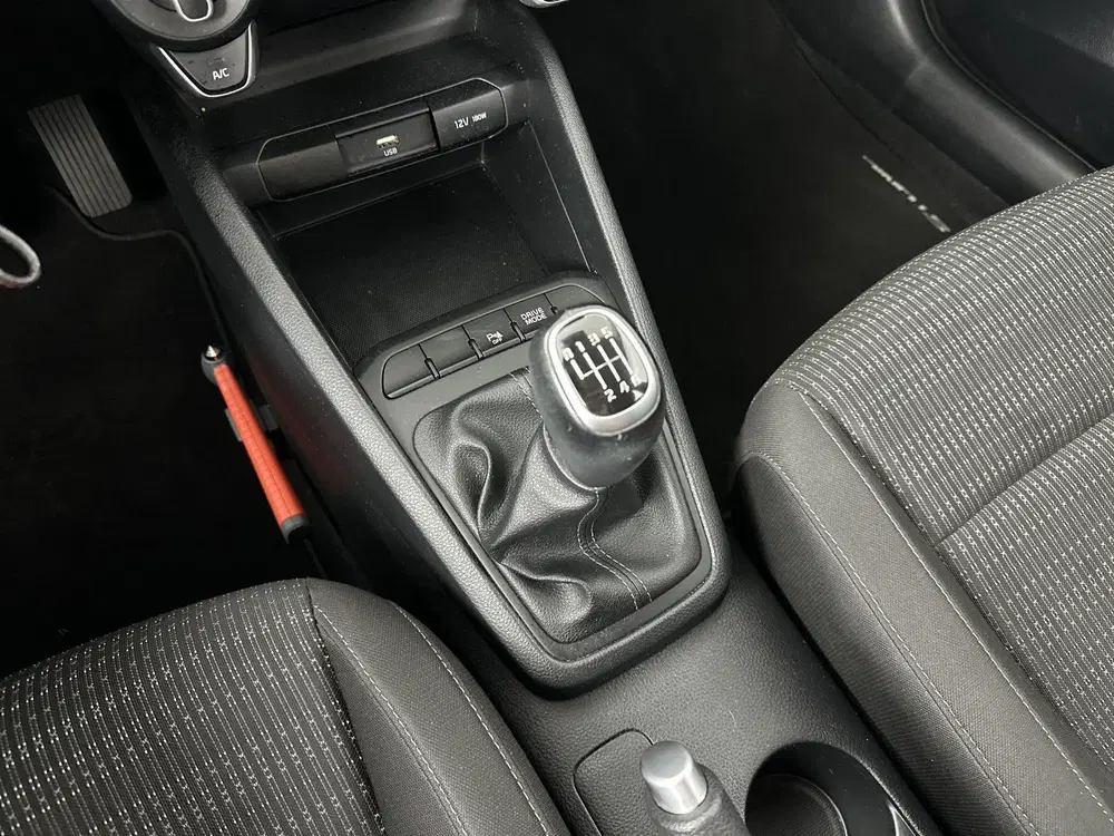 Kia Stonic 1.0 T-GDi MHEV DynamicLine uit 2023, foto 10