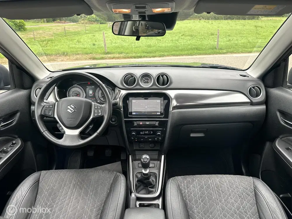 Suzuki Vitara 1.4 Boosterjet Style 140pk Pano Cruise LED uit 2021, foto 2