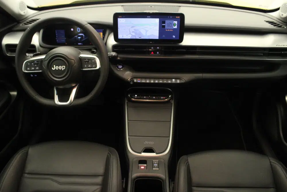 Jeep Avenger 1.2 e-Hybrid Altitude uit 2024, foto 13