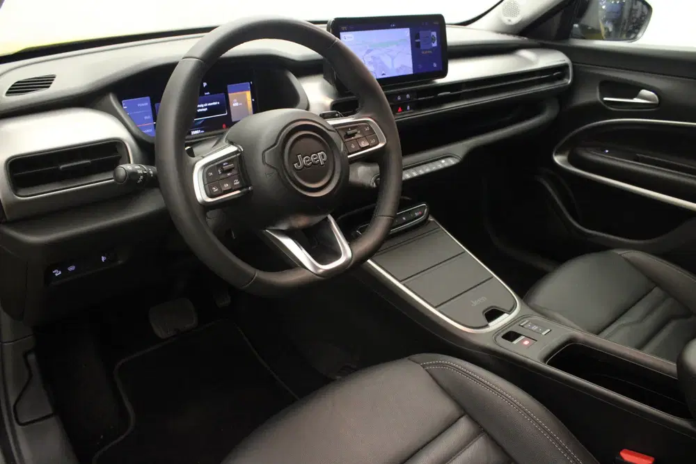 Jeep Avenger 1.2 e-Hybrid Altitude uit 2024, foto 14