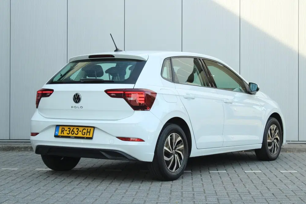 Volkswagen Polo 1.0 TSI 95pk DSG Life uit 2022, foto 2