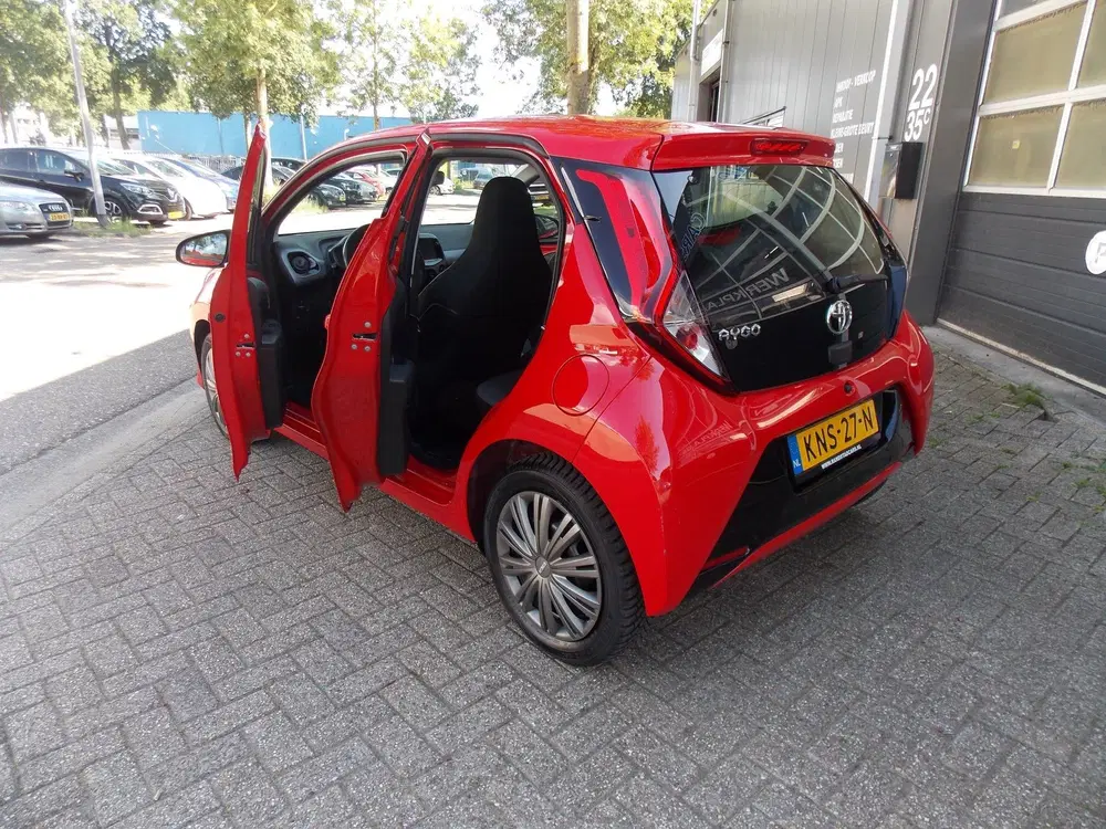 Toyota Aygo 1.0 VVT-i x-play Airco Camera Elek Pakket uit 2021, foto 8