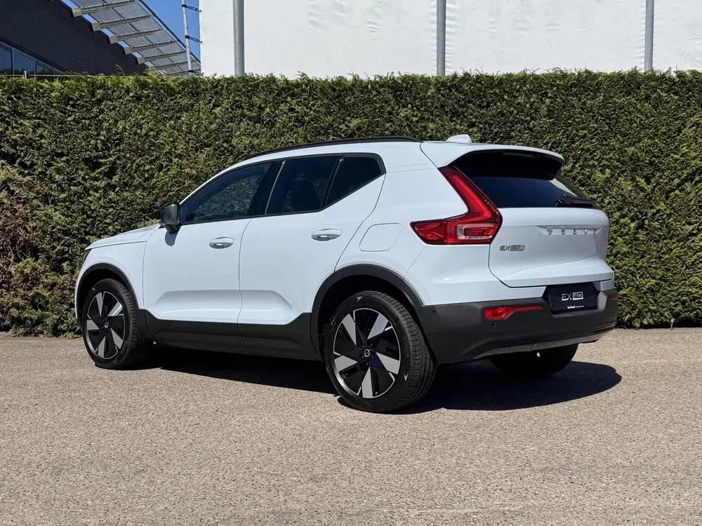 Volvo EX40 Single Motor Extended Range Business Editi uit 2026, foto 2