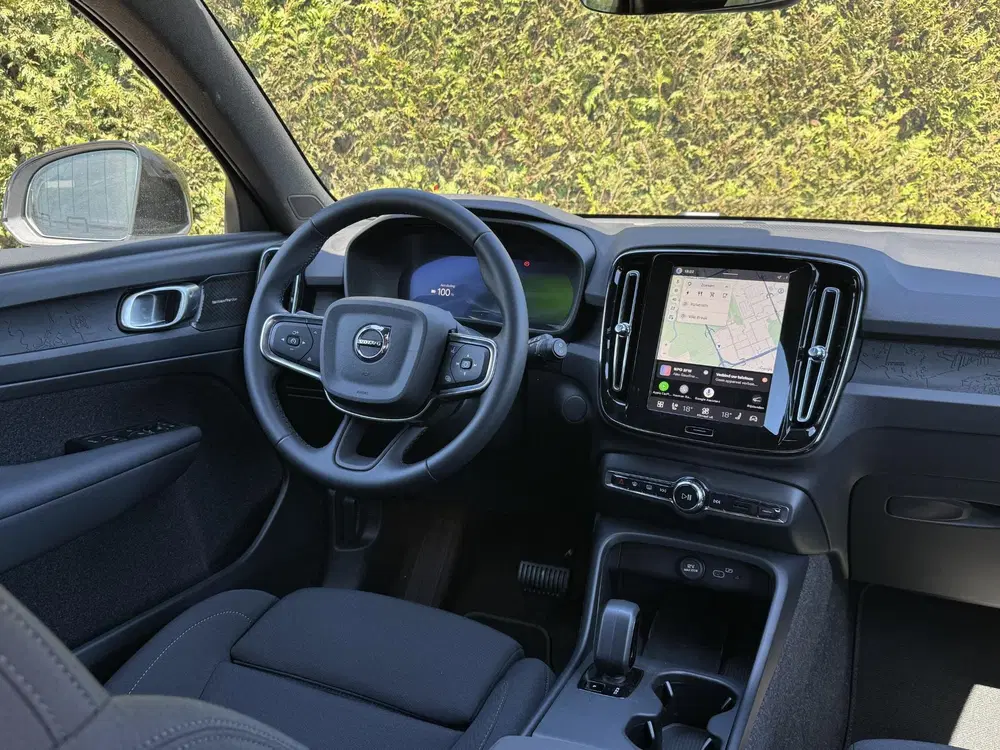 Volvo EX40 Single Motor Extended Range Business Editi uit 2026, foto 3