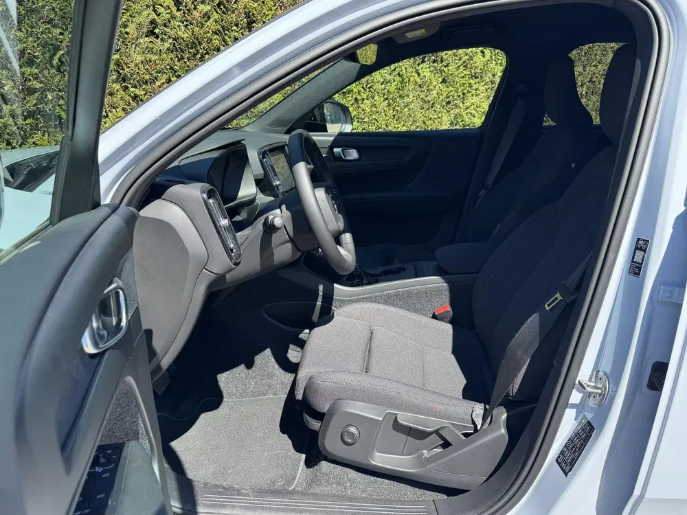 Volvo EX40 Single Motor Extended Range Business Editi uit 2026, foto 4