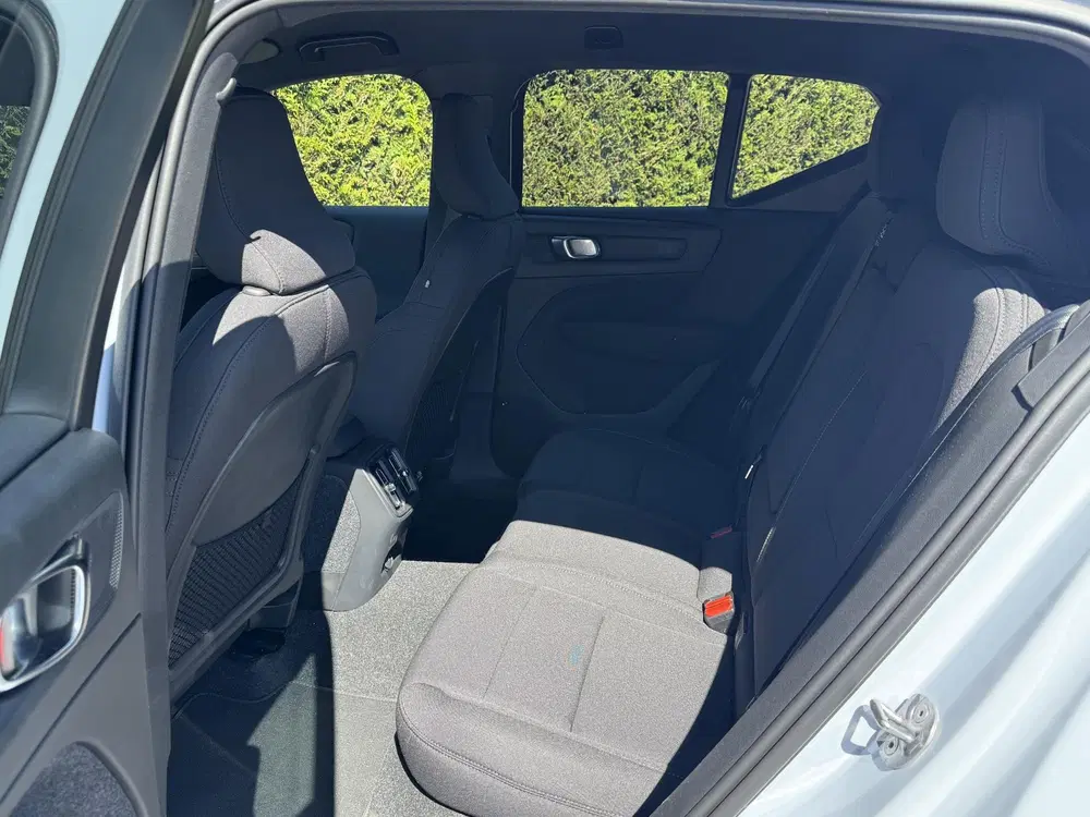 Volvo EX40 Single Motor Extended Range Business Editi uit 2026, foto 5