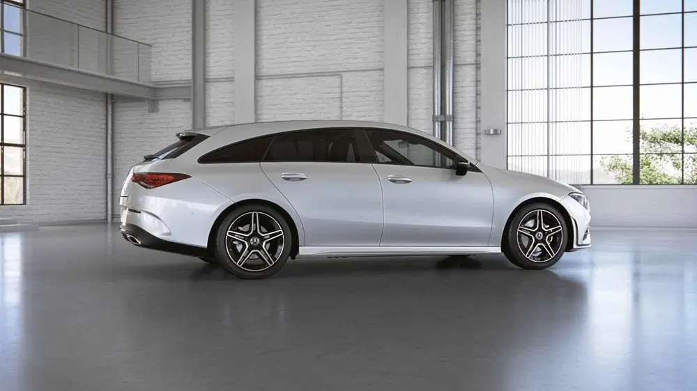 Mercedes-Benz CLA 180 AMG Line uit 2022, foto 10