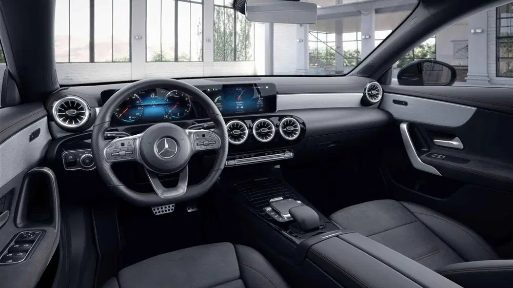 Mercedes-Benz CLA 180 AMG Line uit 2022, foto 3