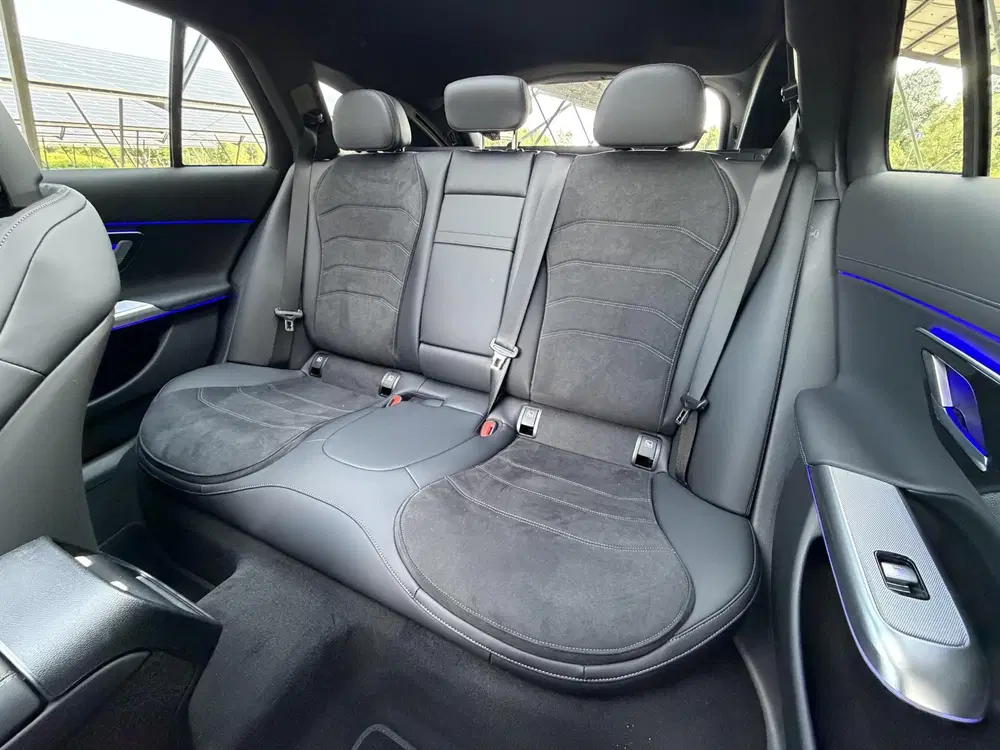 Mercedes-Benz E-Klasse 300 e Business Solution AMG uit 2026, foto 11