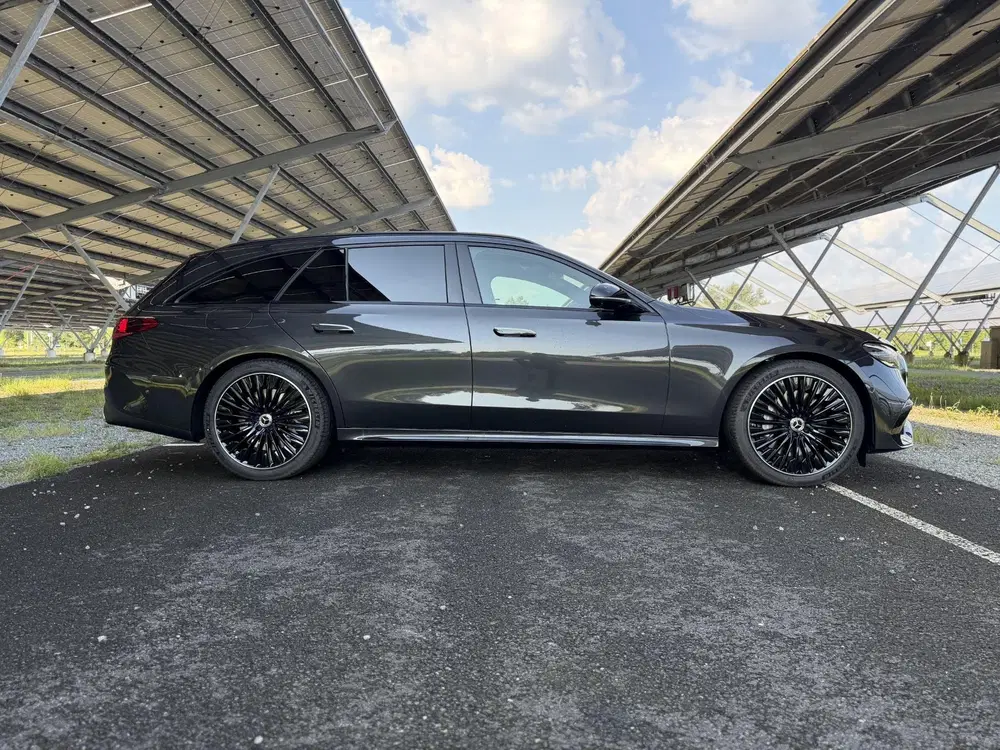 Mercedes-Benz E-Klasse 300 e Business Solution AMG uit 2026, foto 4