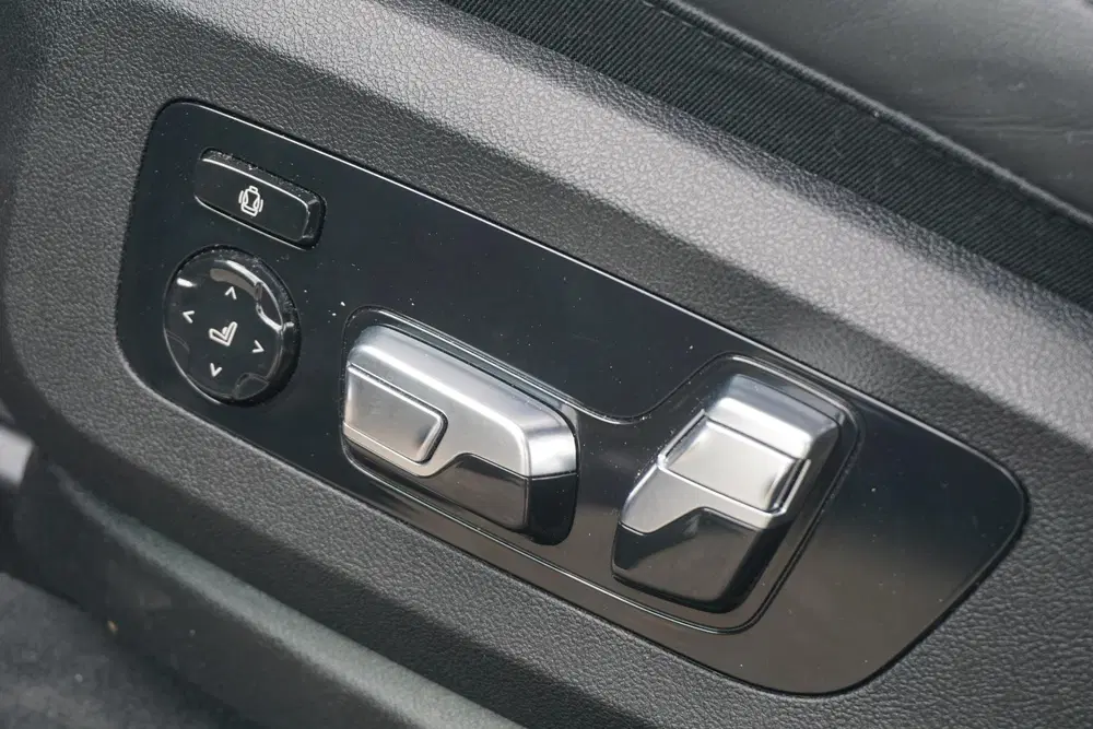 BMW X5 xDrive45e uit 2023, foto 12