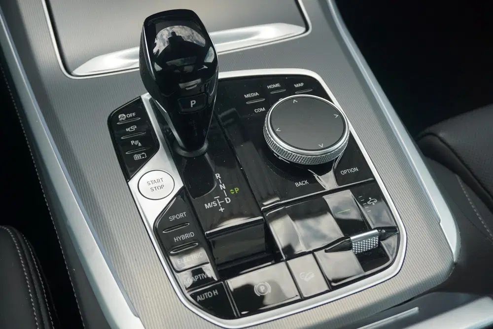BMW X5 xDrive45e uit 2023, foto 13