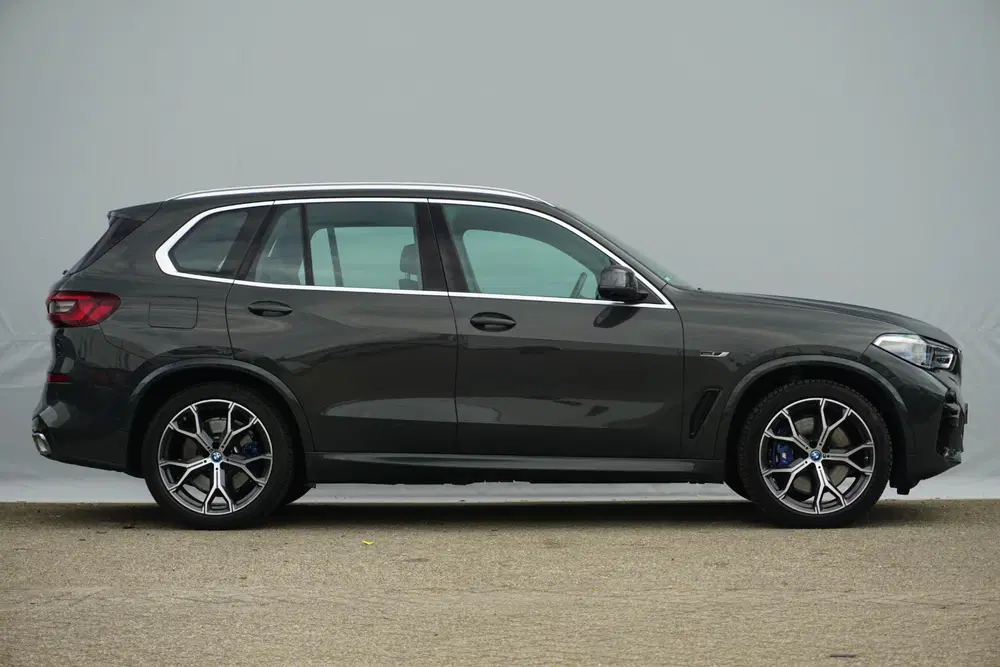 BMW X5 xDrive45e uit 2023, foto 4
