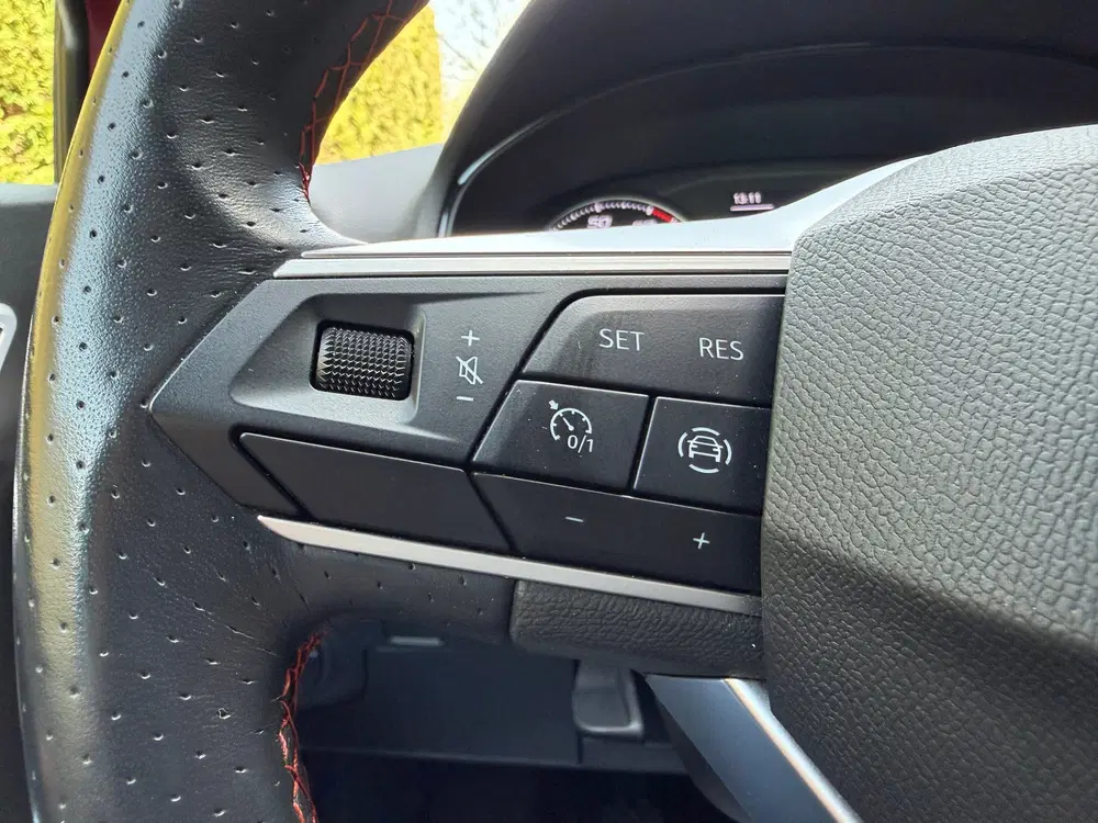 SEAT Arona 1.0 TSI 95pk FR Business Intense Plus uit 2022, foto 11