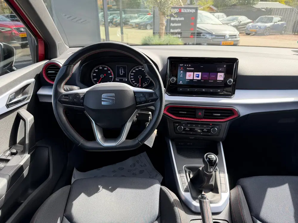 SEAT Arona 1.0 TSI 95pk FR Business Intense Plus uit 2022, foto 9