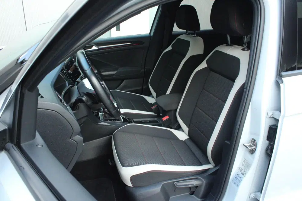 Volkswagen T-Roc 1.5 TSI 150pk DSG Sport Business R uit 2019, foto 4