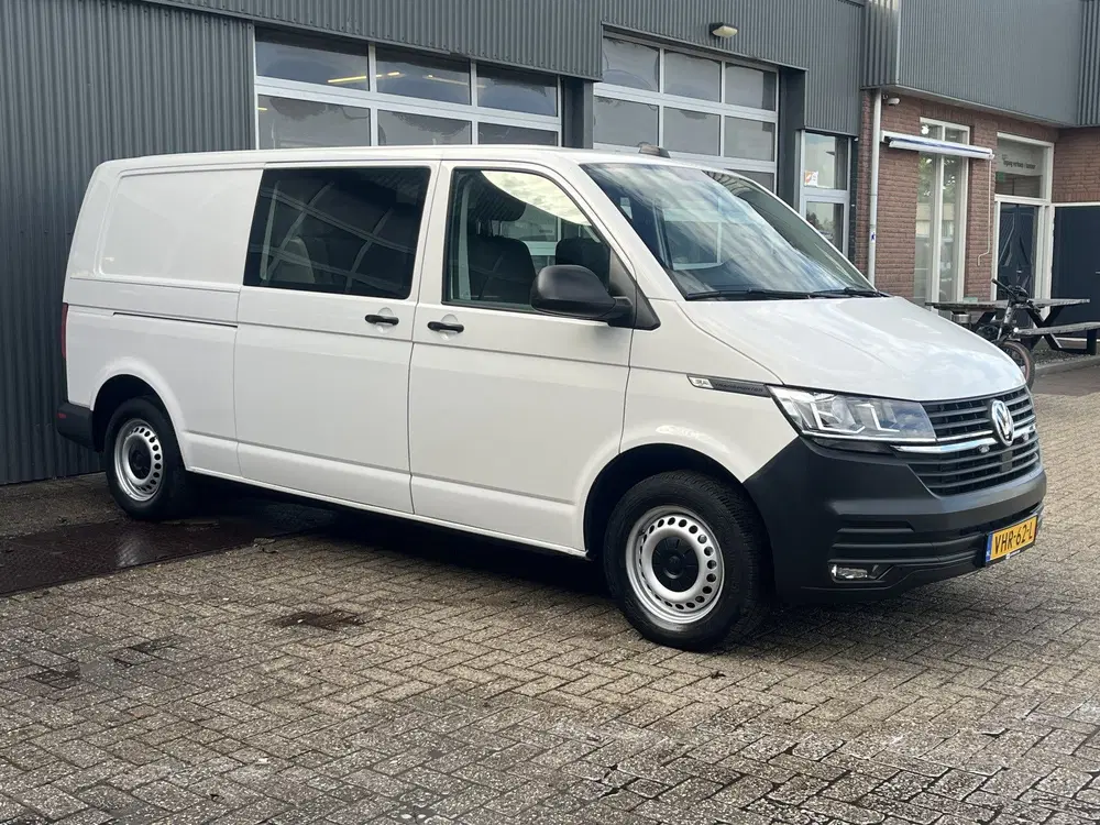 Volkswagen Transporter 2.0 TDI L2H1 30 DC 150pk Automaat Air uit 2021