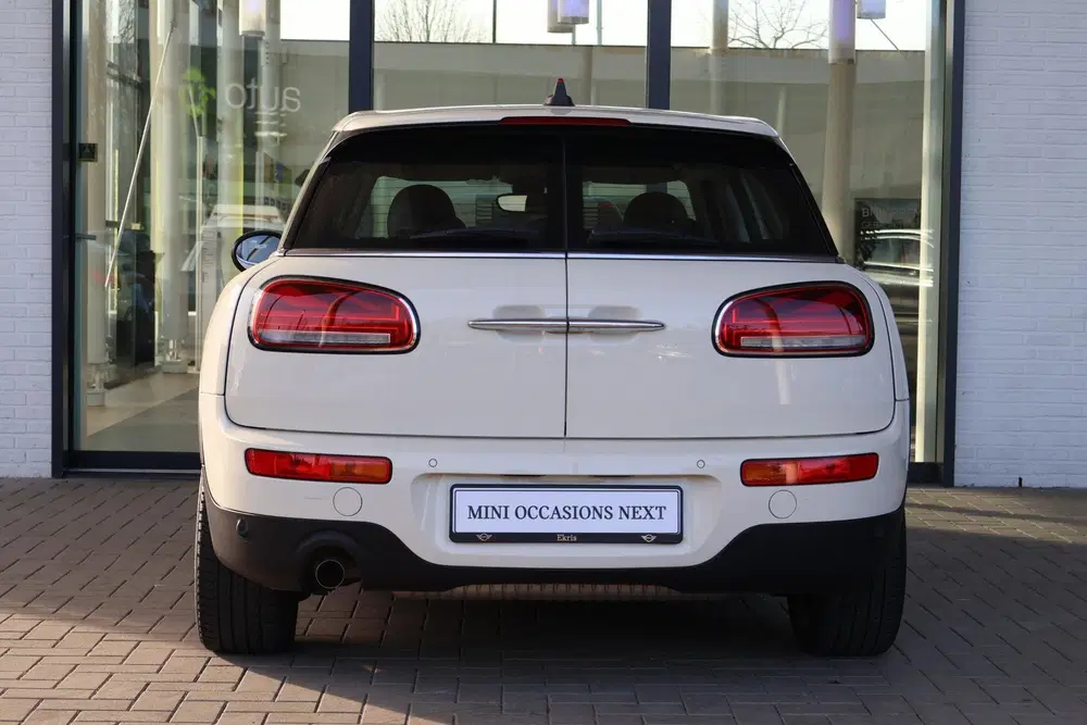 Mini Clubman One uit 2022, foto 15