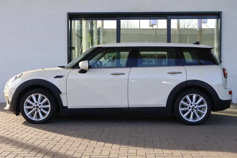 Mini Clubman One uit 2022, foto 3