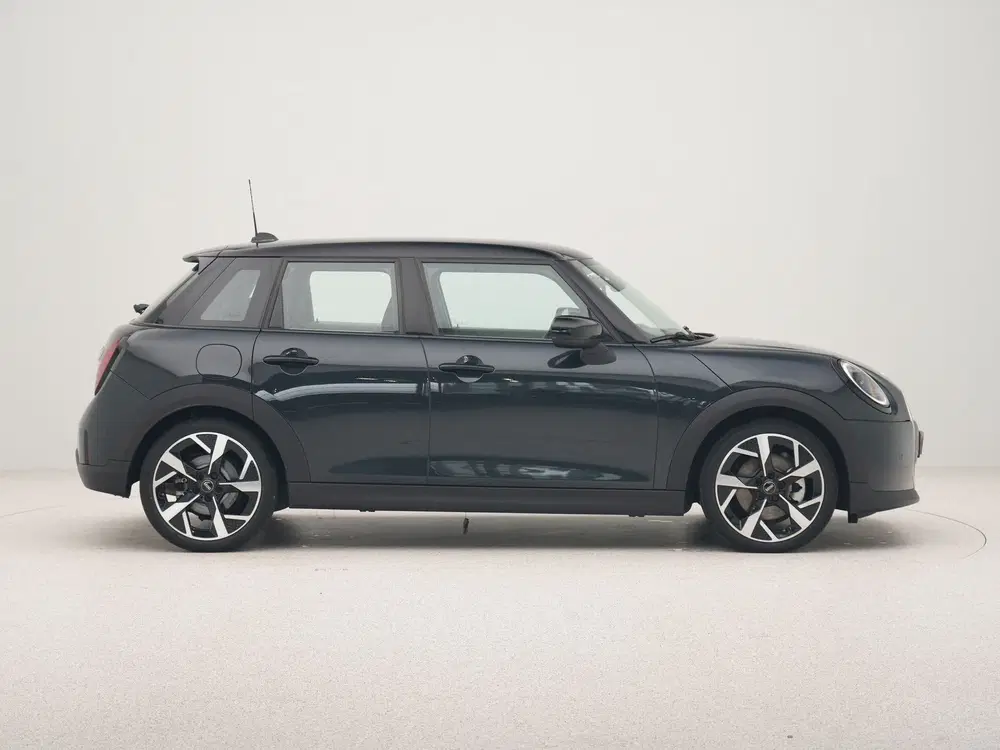 Mini Cooper C Cooper C Favoured Pakket M (bj 2025 uit 2025, foto 4