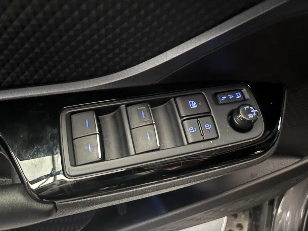 Toyota C-HR 2.0 Hybrid First Edition uit 2020, foto 11
