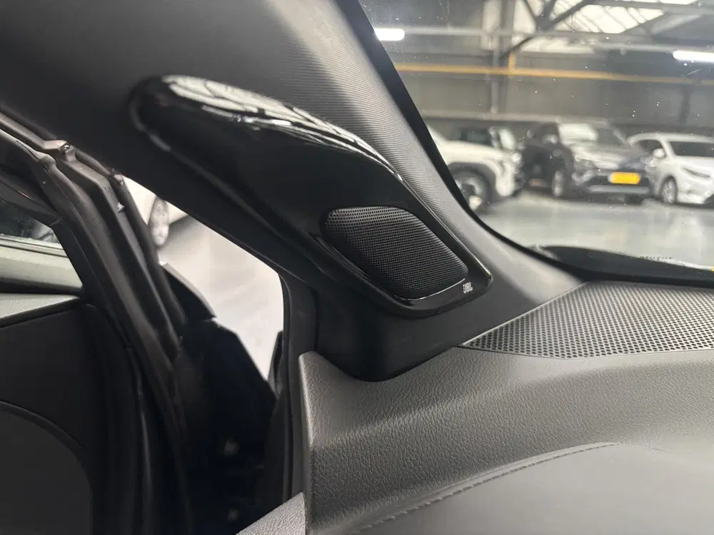 Toyota C-HR 2.0 Hybrid First Edition uit 2020, foto 12
