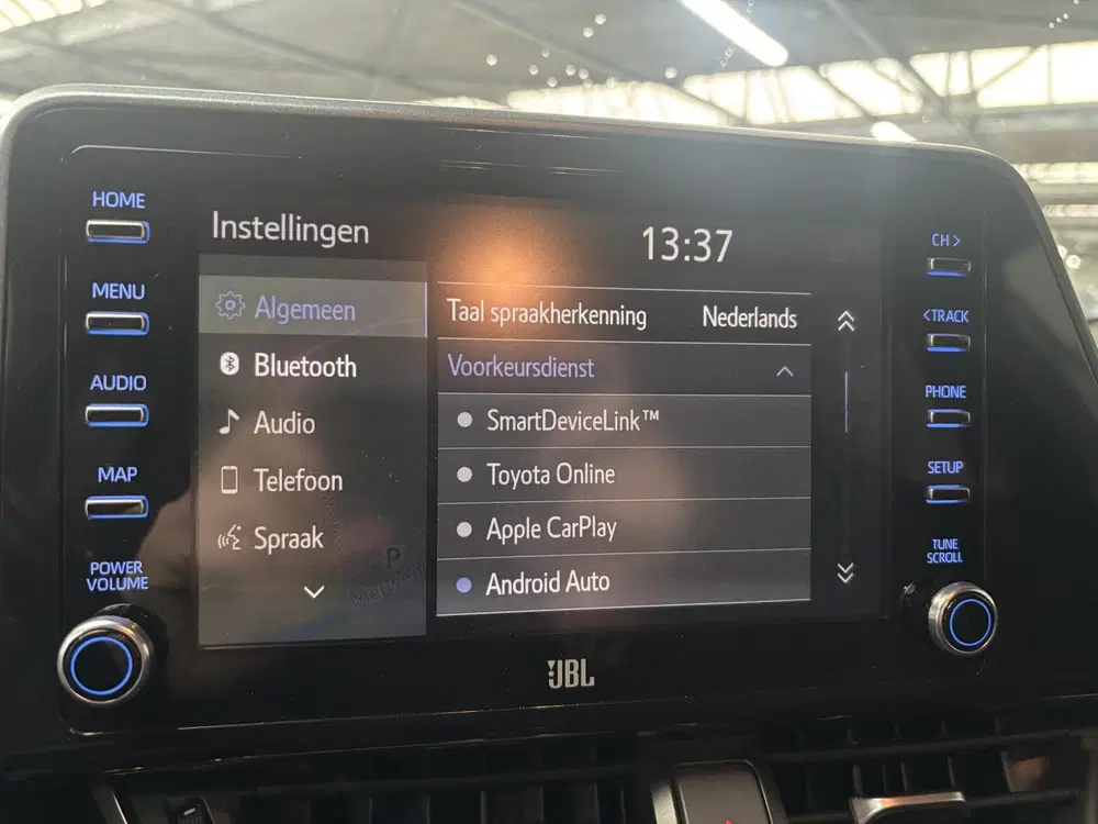 Toyota C-HR 2.0 Hybrid First Edition uit 2020, foto 15