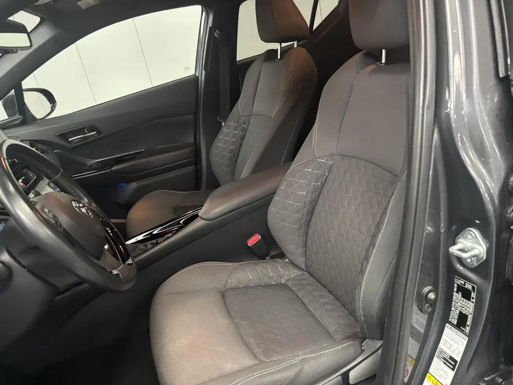 Toyota C-HR 2.0 Hybrid First Edition uit 2020, foto 3