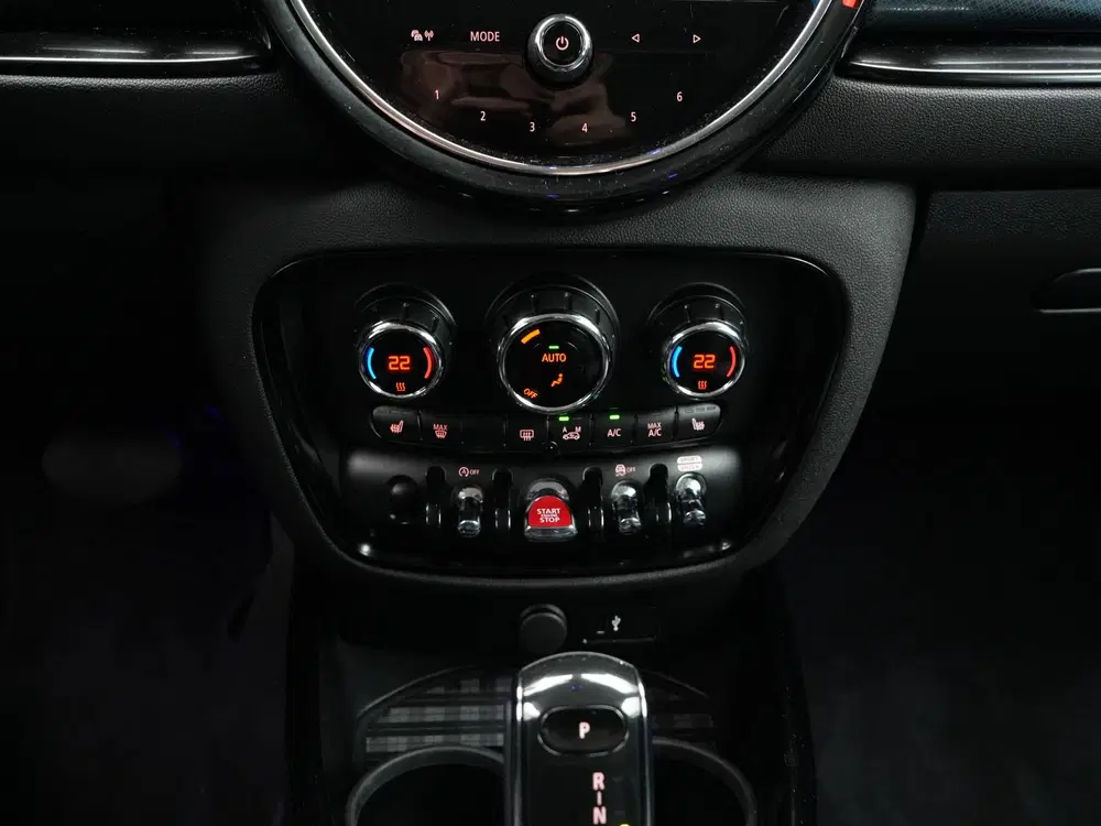 Mini Clubman Cooper Classic Aut. (bj 2024 uit 2024, foto 13