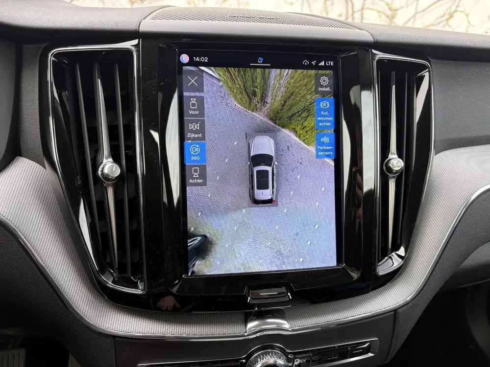 Volvo XC60 2.0 T8 Plug-in hybrid AWD Plus Bright uit 2023, foto 15