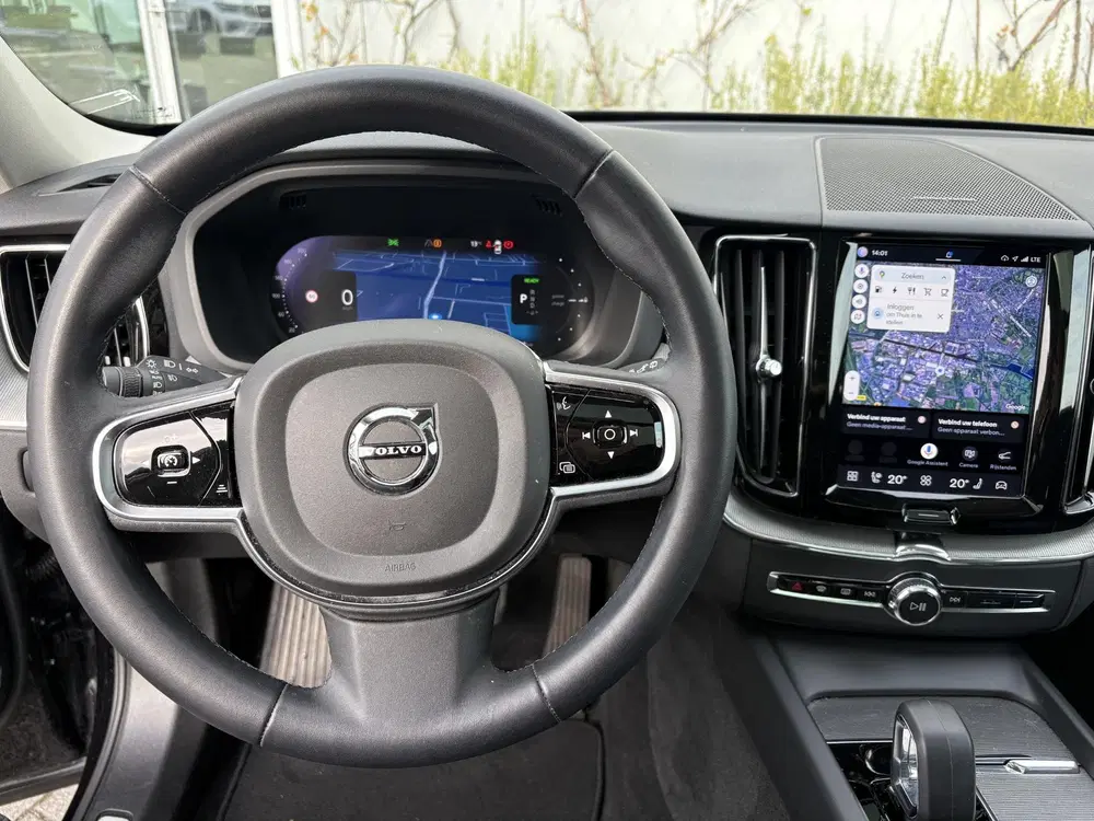 Volvo XC60 2.0 T8 Plug-in hybrid AWD Plus Bright uit 2023, foto 9