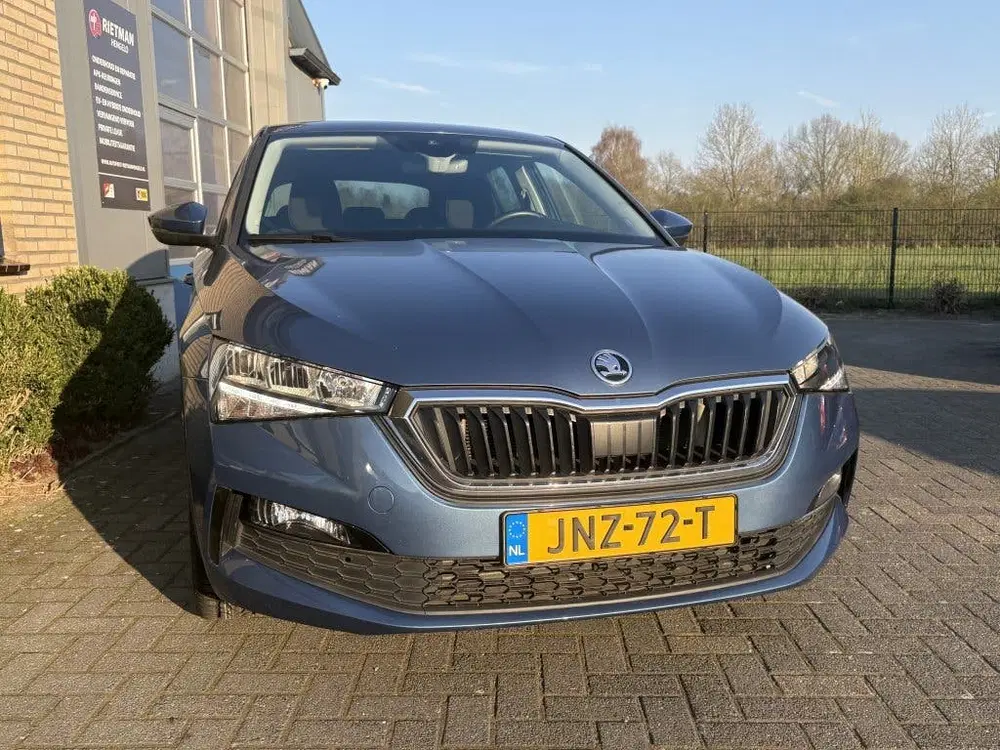 Skoda Scala 1.0 TSI Sport Bns CARPLAY-ALL SEASON-PARK uit 2021, foto 4