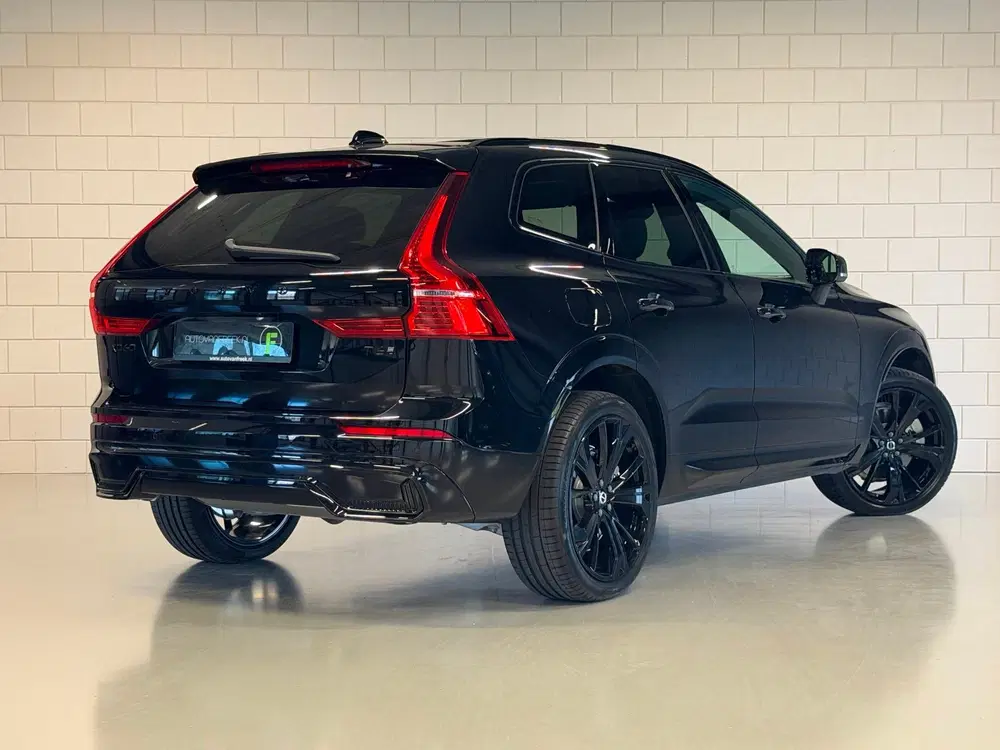 Volvo XC60 2.0 T6 Plug-in hybrid AWD Plus Black Editi uit 2025, foto 2
