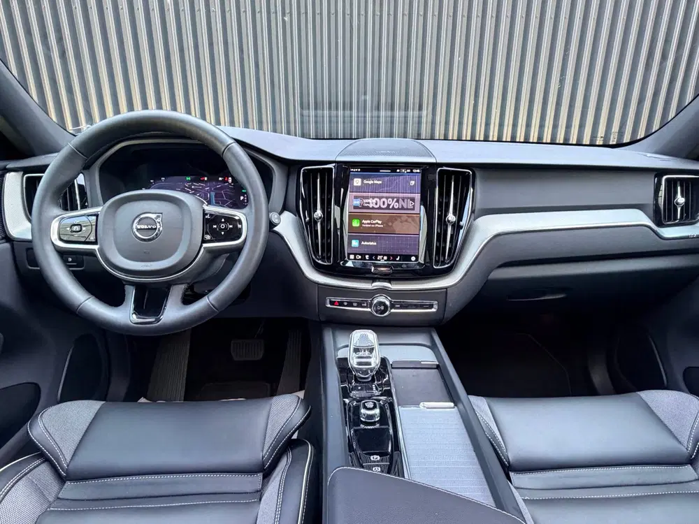 Volvo XC60 2.0 T6 Plug-in hybrid AWD Plus Black Editi uit 2025, foto 5
