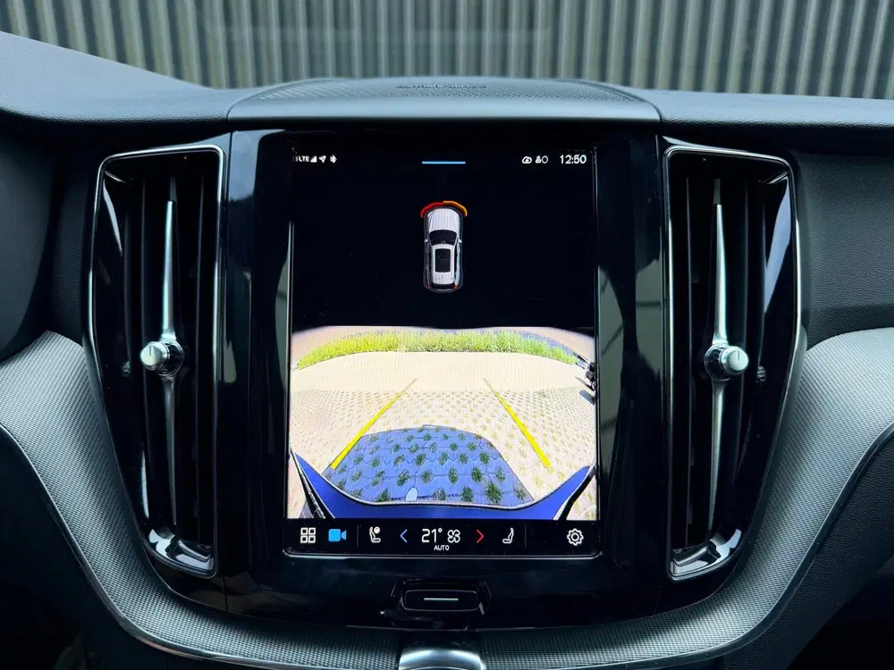 Volvo XC60 2.0 T6 Plug-in hybrid AWD Plus Black Editi uit 2025, foto 8