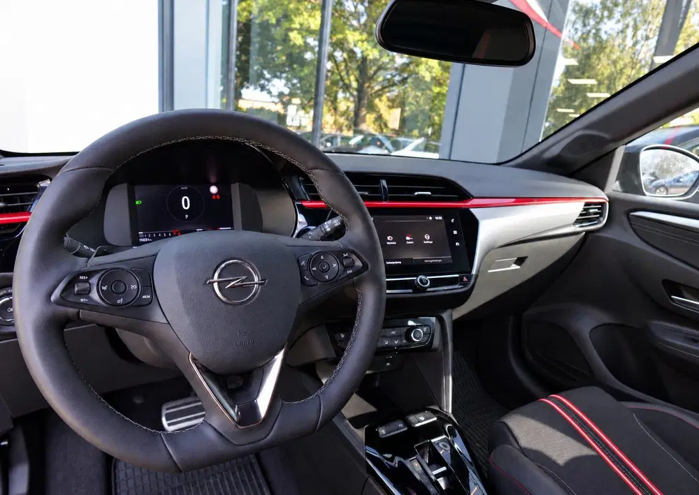 Opel Corsa 1.2 GS Line NAVI CAM LED VOL uit 2023, foto 3