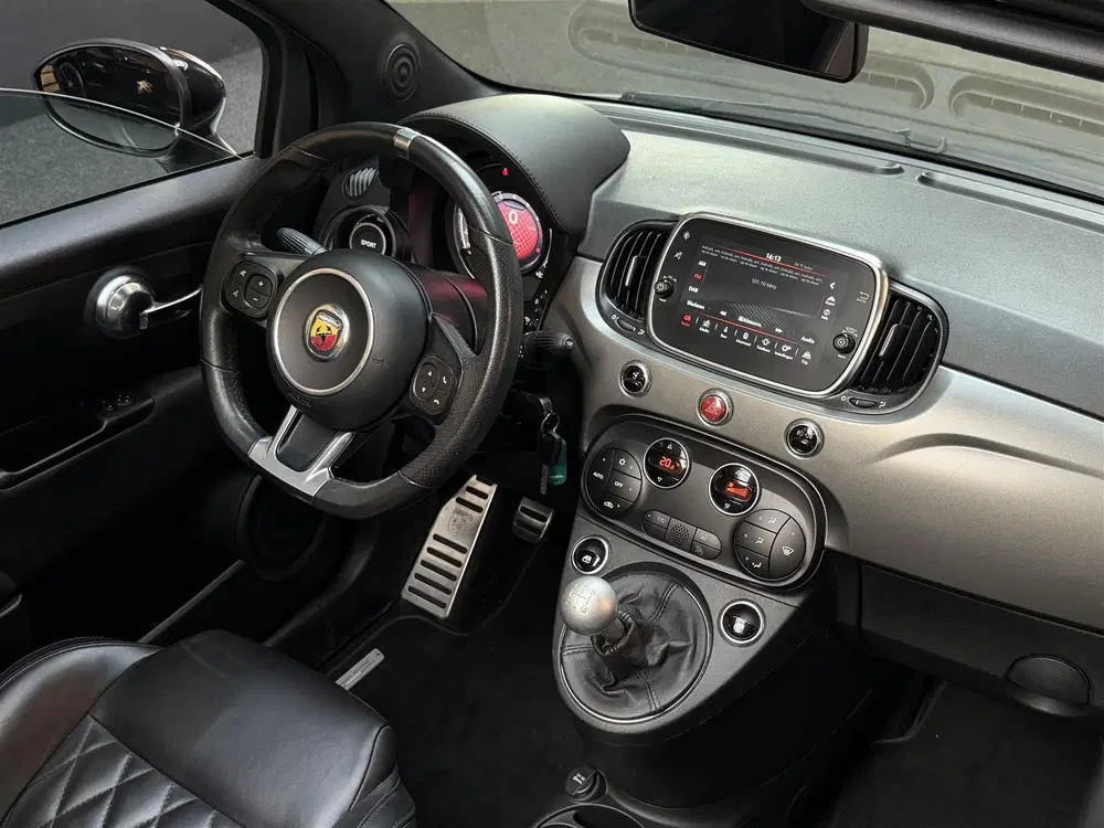 Abarth 595 1.4 T-Jet Abarth Turismo (bj 2021) uit 2021, foto 8