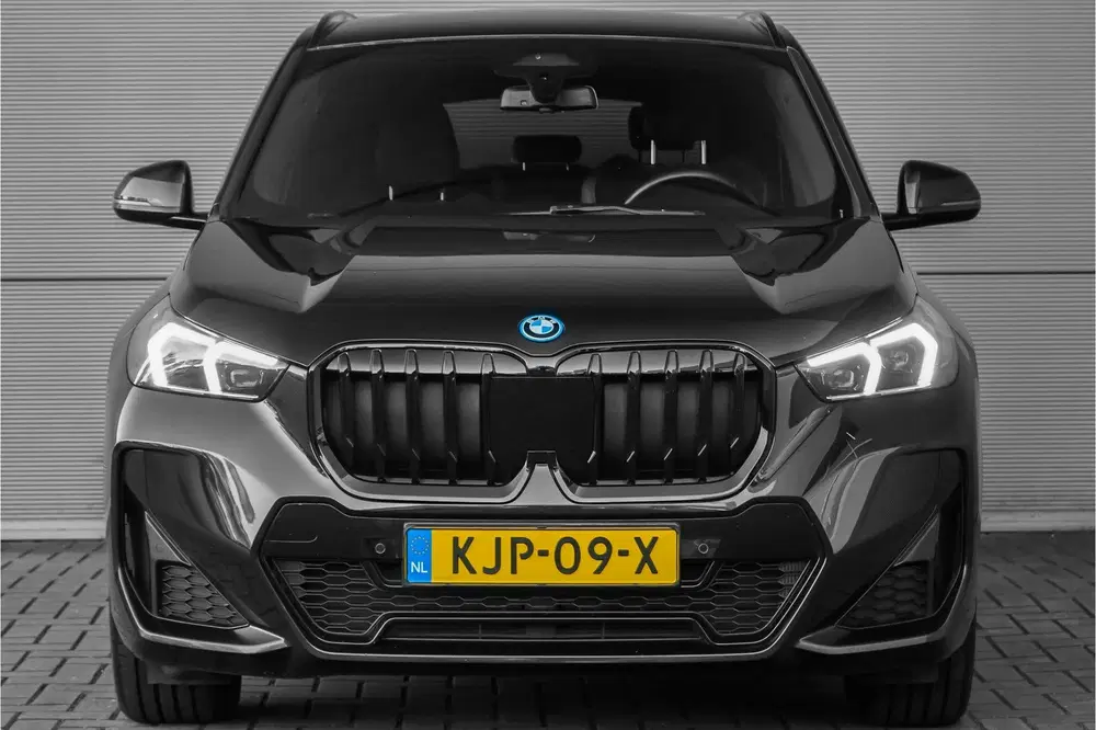 BMW X1 xDrive25e M-Sport Adaptief LED Keyless 99% uit 2023, foto 15