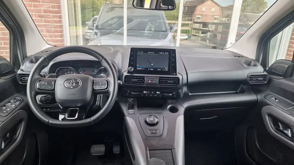 Toyota Proace City 1.2 Turbo Dynamic L2 Long uit 2022, foto 3