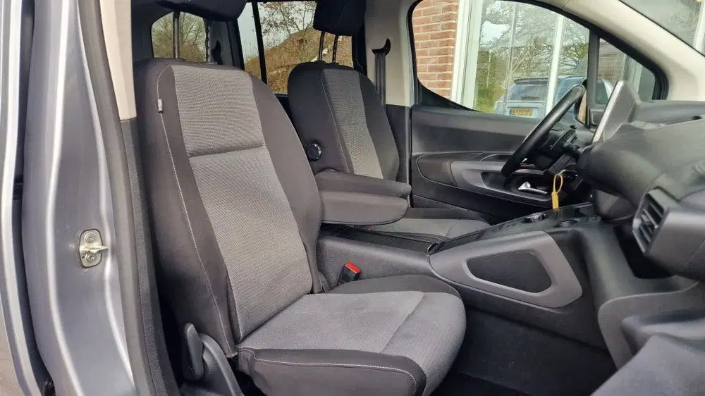 Toyota Proace City 1.2 Turbo Dynamic L2 Long uit 2022, foto 4