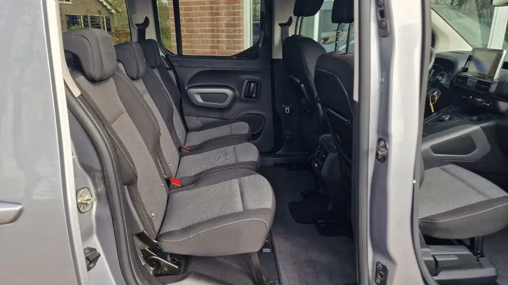 Toyota Proace City 1.2 Turbo Dynamic L2 Long uit 2022, foto 5