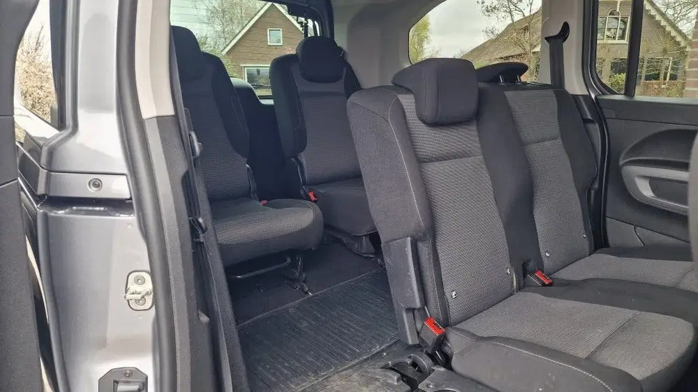 Toyota Proace City 1.2 Turbo Dynamic L2 Long uit 2022, foto 6