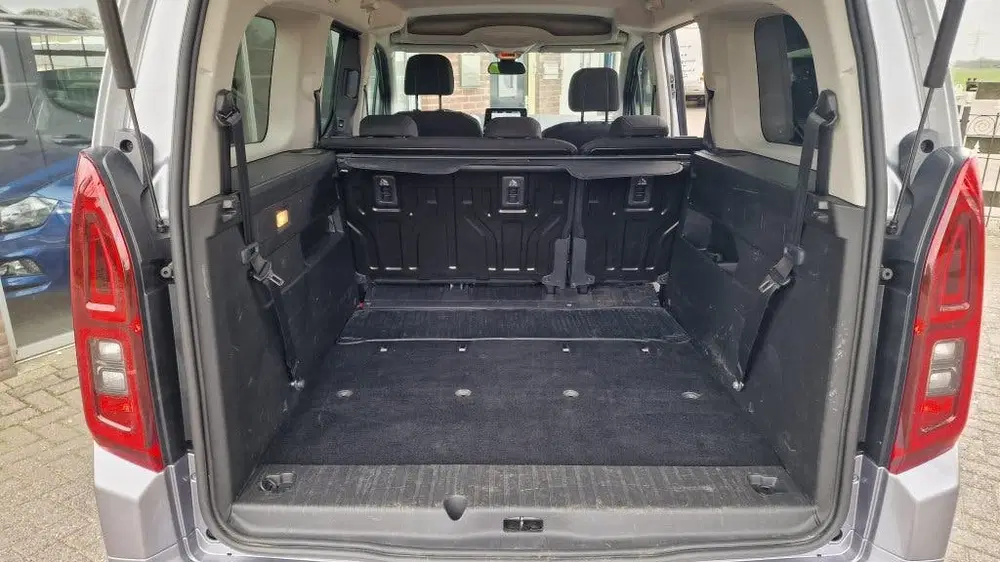 Toyota Proace City 1.2 Turbo Dynamic L2 Long uit 2022, foto 7