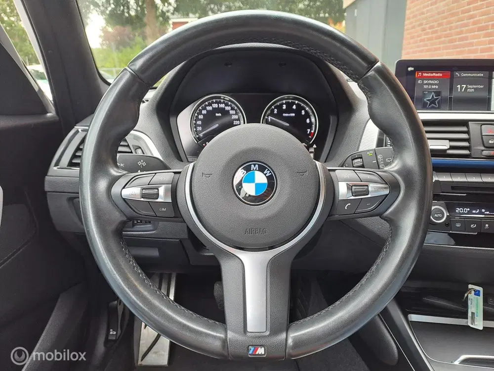 BMW 1-serie 118i M Sport Business uit 2019, foto 12