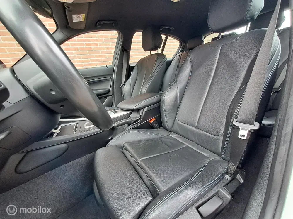 BMW 1-serie 118i M Sport Business uit 2019, foto 14